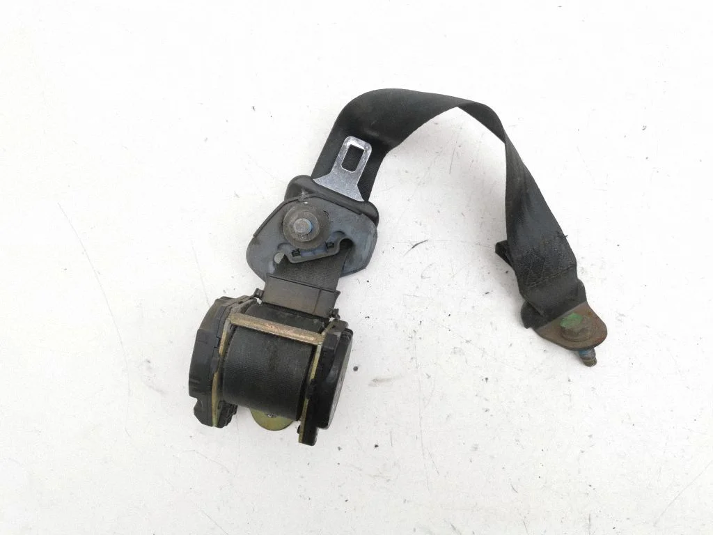 Rear seatbelt – right