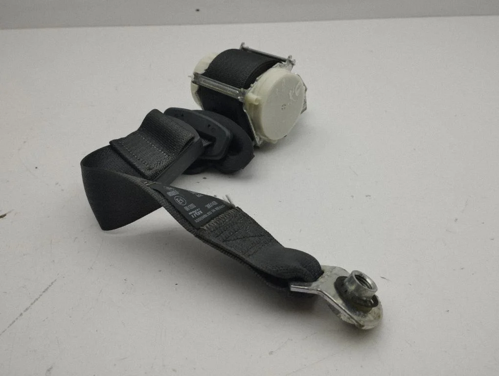 Rear seatbelt 395143R