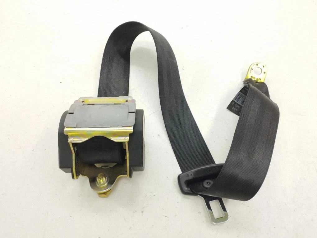 Rear seatbelt 8E5857805D