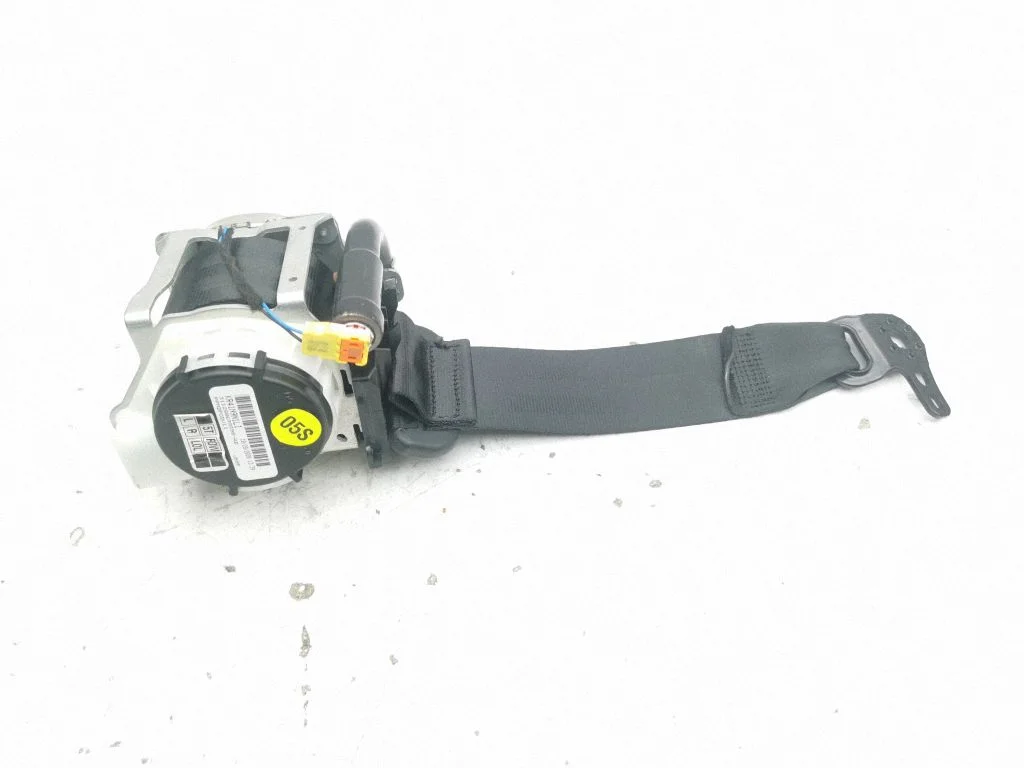 Rear seatbelt 10A857805A