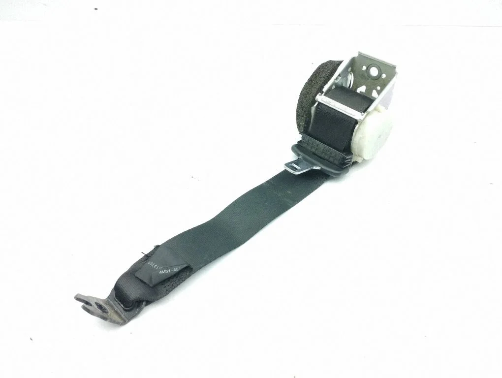 Rear seatbelt 33031802
