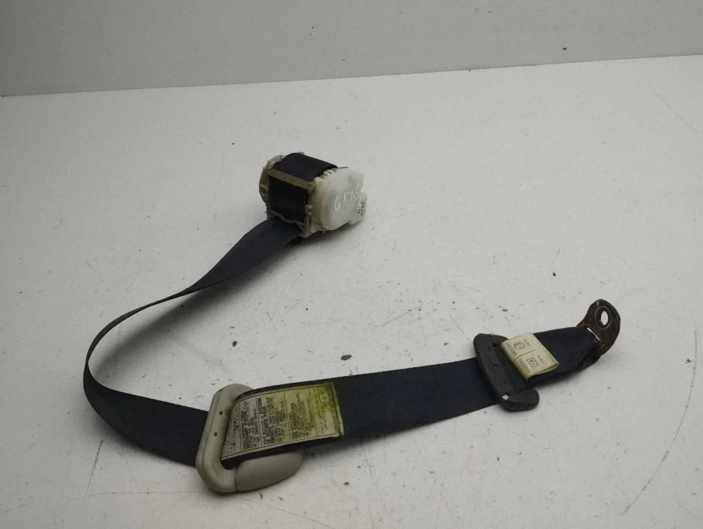 Rear seatbelt 7L2540