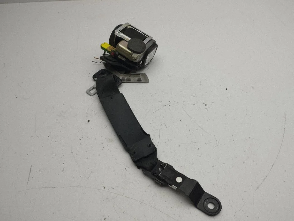 Rear seatbelt 30661928