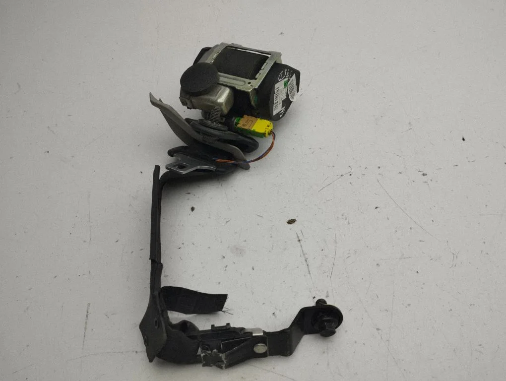 Rear seatbelt 30661929