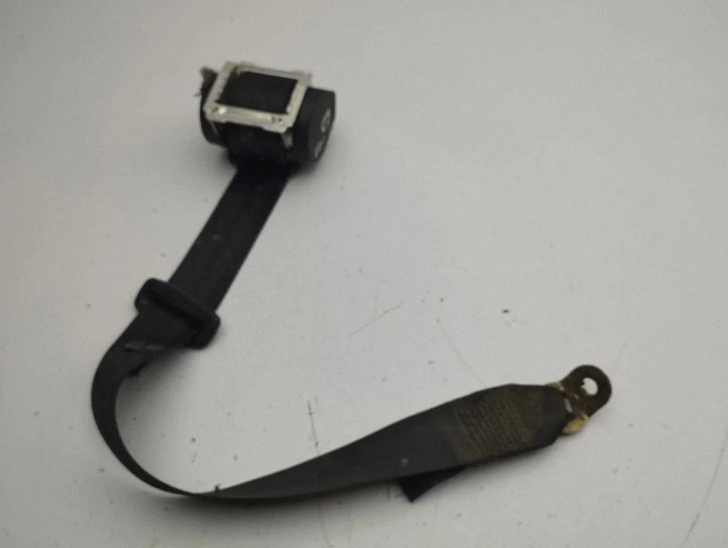 Rear seatbelt 5P0857805B