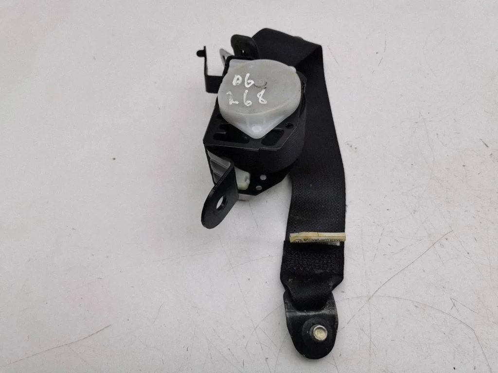 Rear seatbelt – Honda Accord (2008-2016)