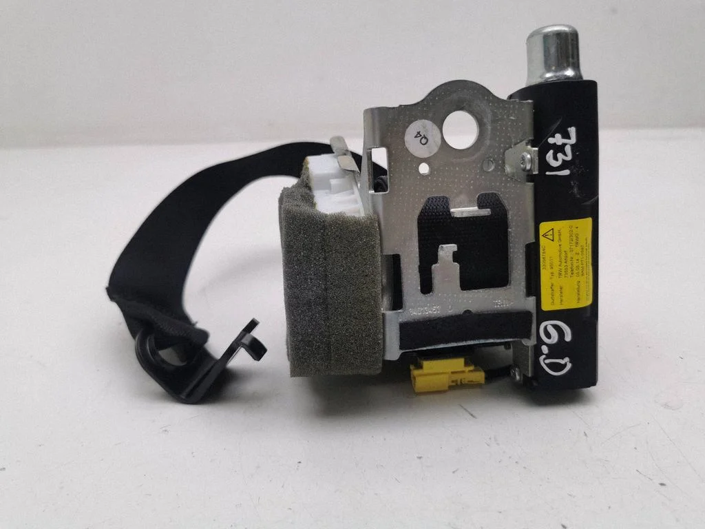 Rear seatbelt 33056784