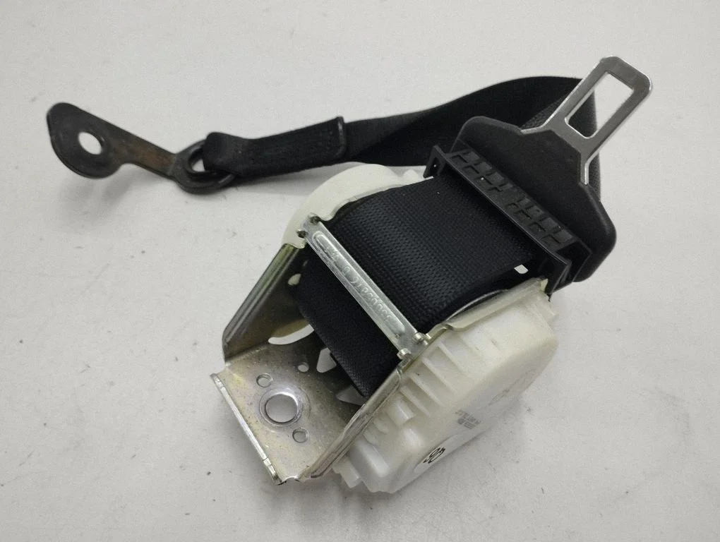 Rear seatbelt A20486000859C94