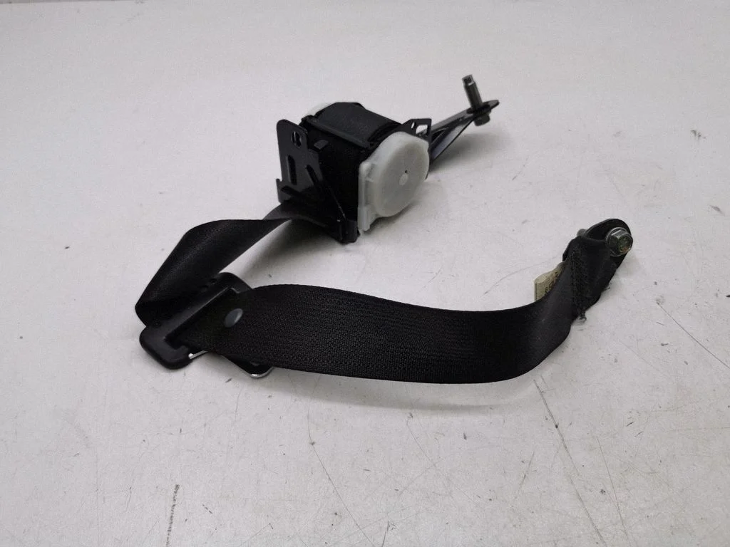 Rear seatbelt – Honda Accord (2008-2016)