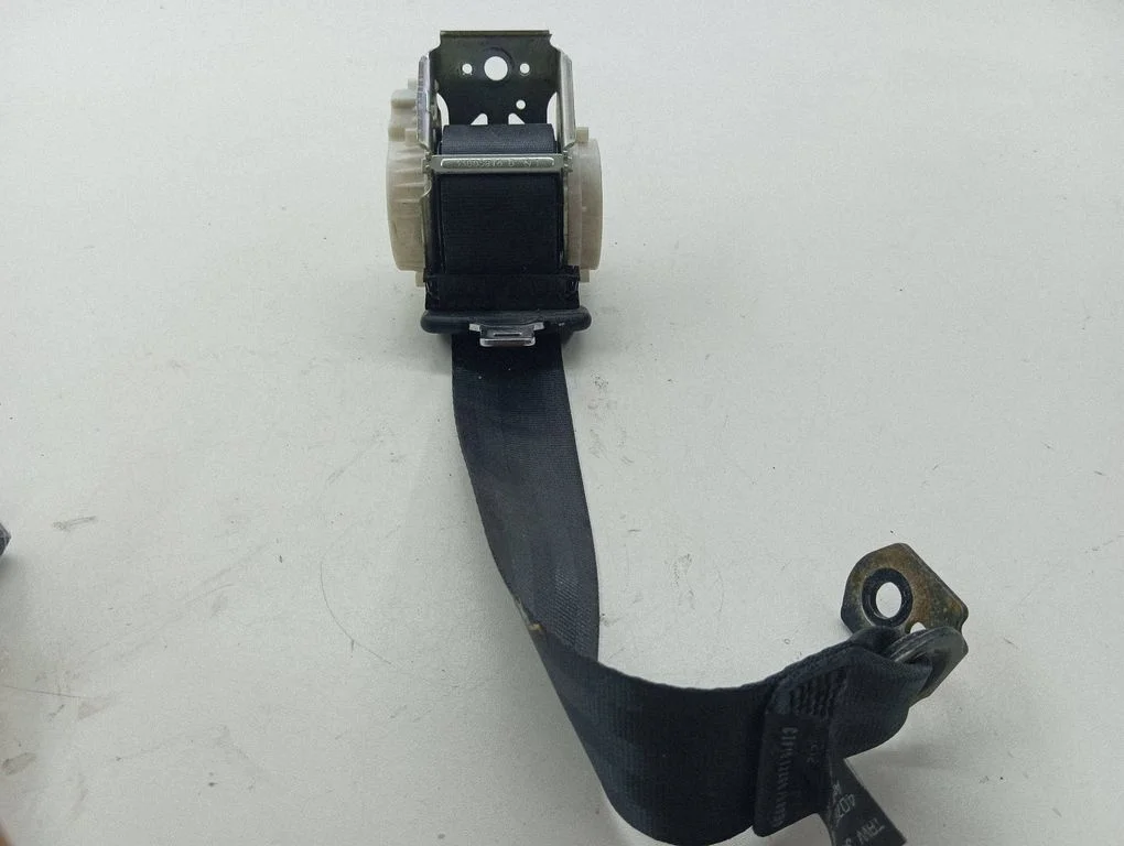 Rear seatbelt – Ford Focus (2010-2017)