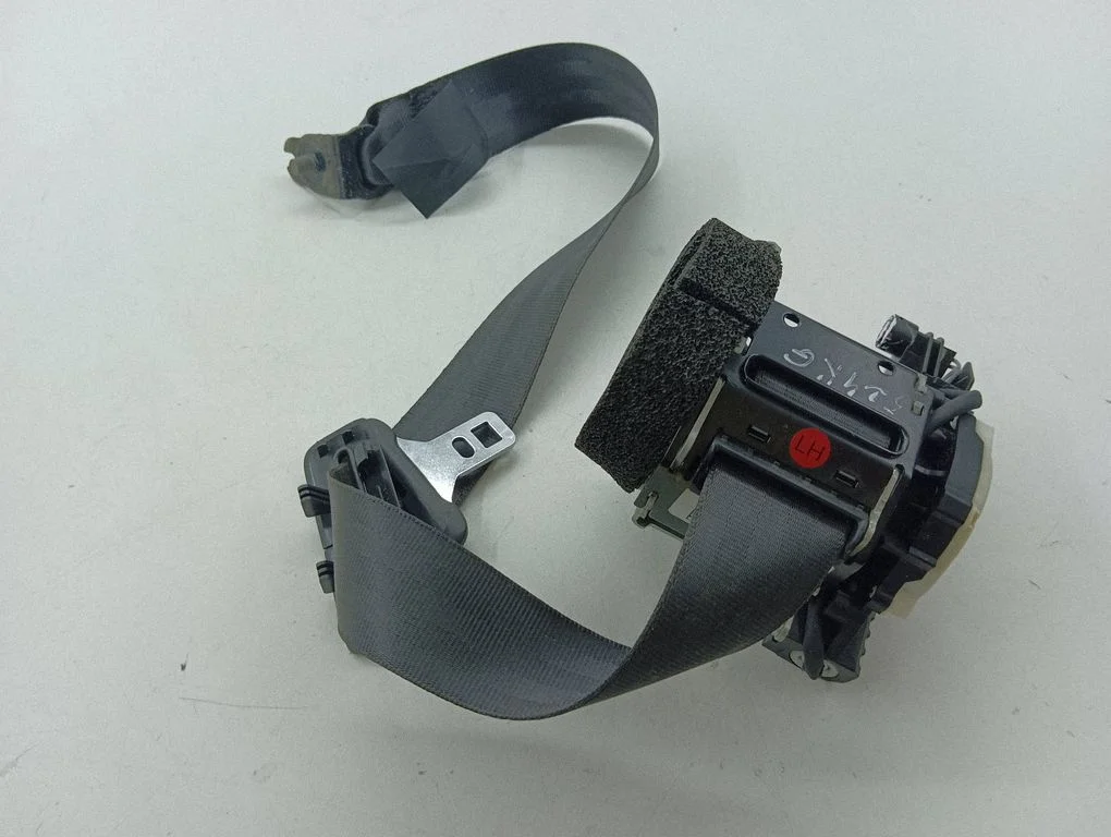 Rear seatbelt 39818850