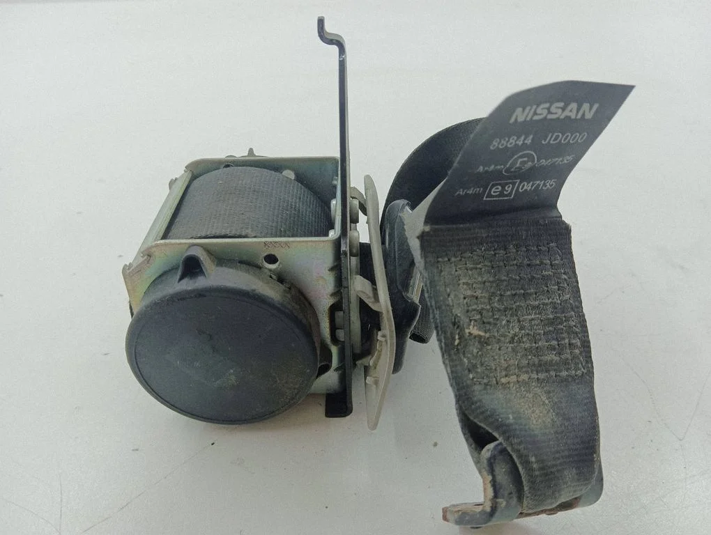 Rear seatbelt 88844JD000
