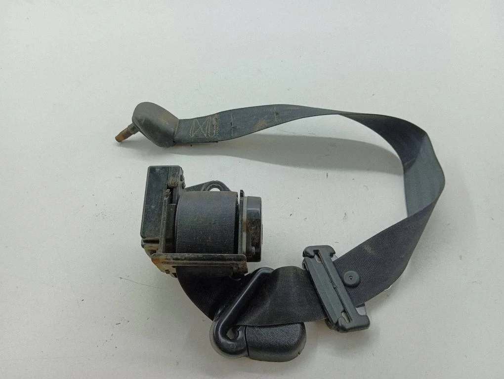 Tagumine turvavöö 04680509AC