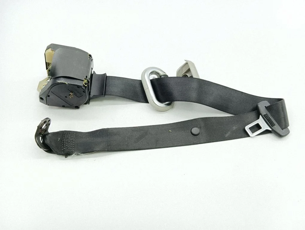 Rear seatbelt 1C0857805A