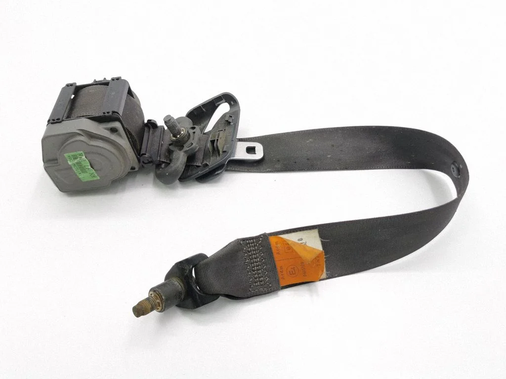 Rear seatbelt E40435139