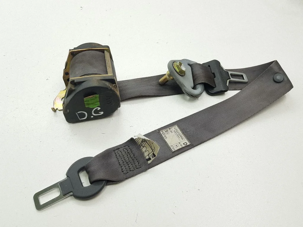 Rear seatbelt 802835XX
