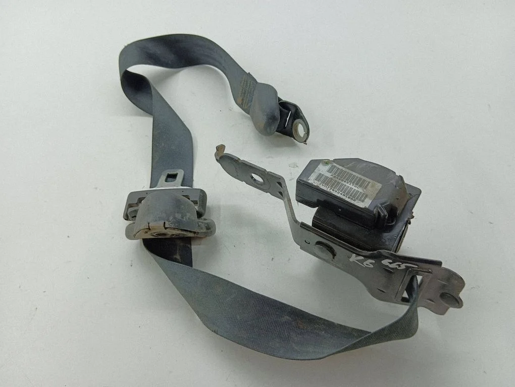 Tagumine turvavöö E33837