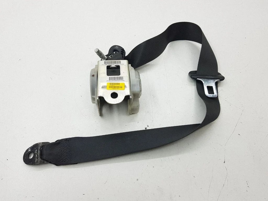 Rear seatbelt P0UX58XDVAC
