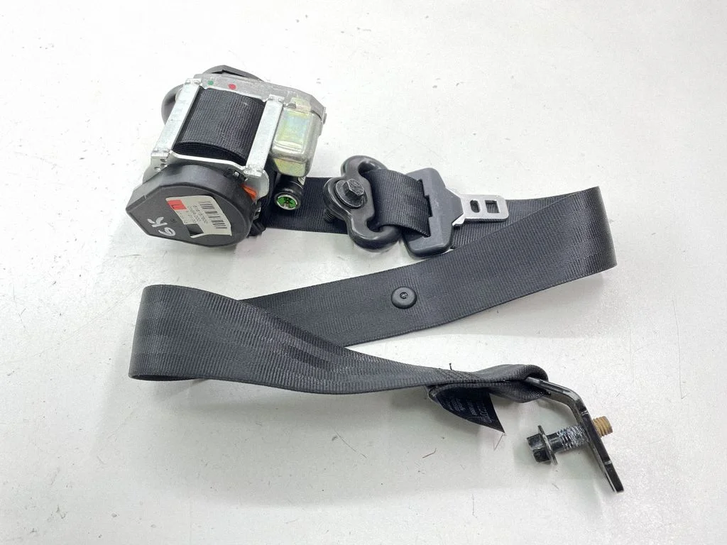 Rear seatbelt 39818868