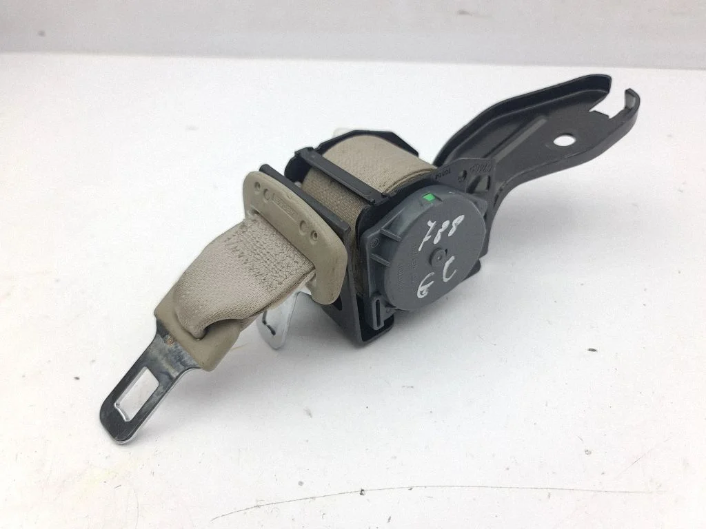 Middle seatbelt (rear) C71164
