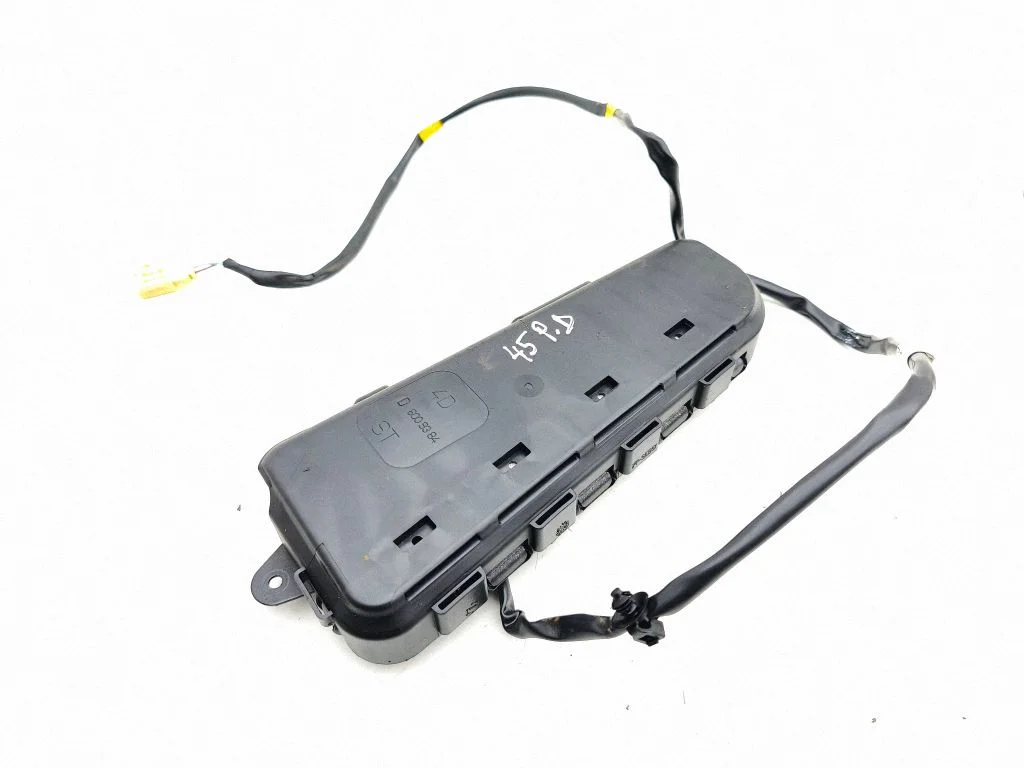 Istme turvapadi – Nissan Qashqai+2 (2008-2010)