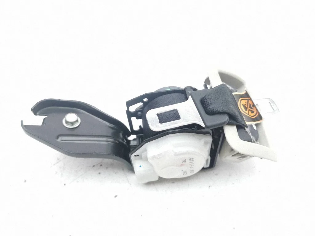 Middle seatbelt (rear) AB052