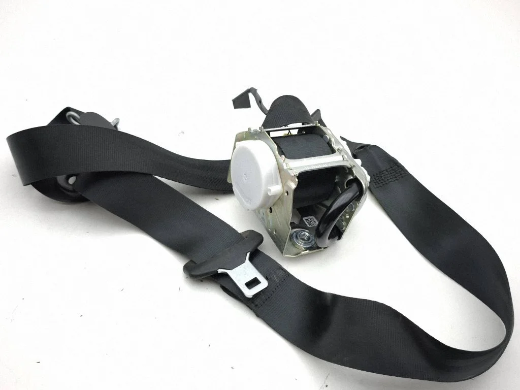 Front seatbelt R2KVR61295BB3JA6
