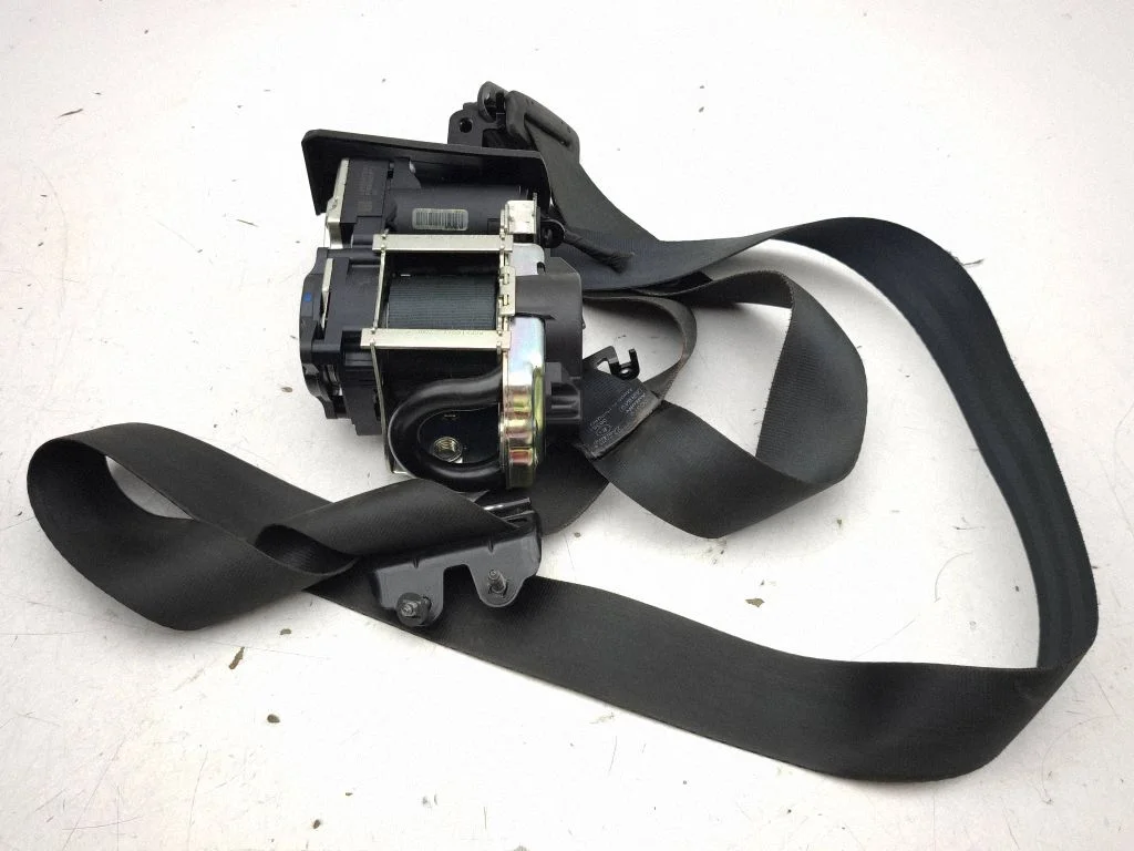 Front seatbelt – Volvo S90, V90 (2016-)