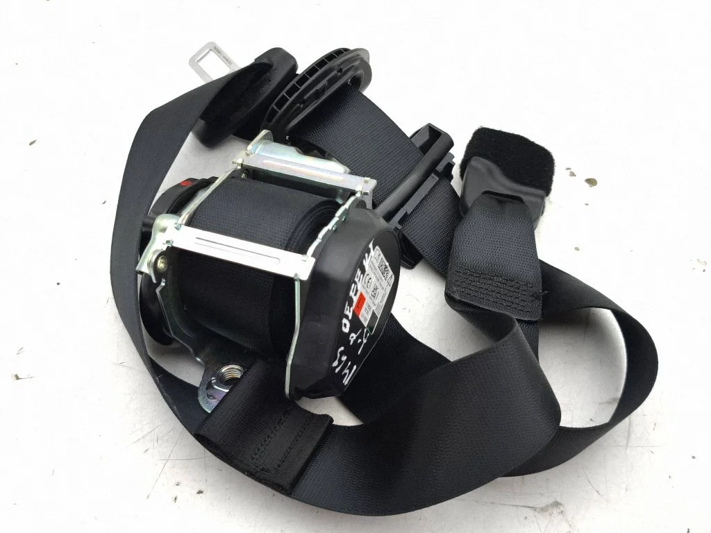 Front seatbelt 658340200