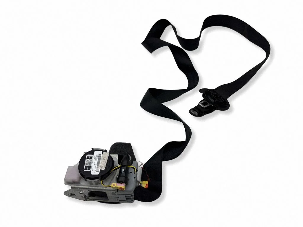Front seatbelt KR2Z0901F6
