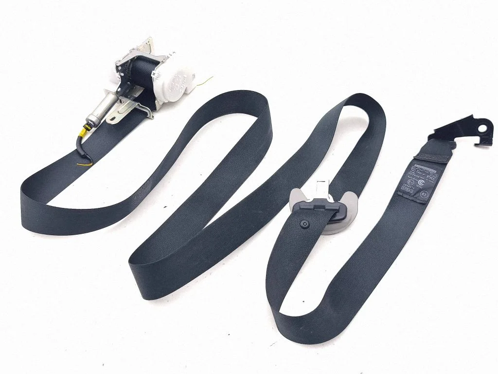 Front seatbelt – Lexus RX 450H (2016-)