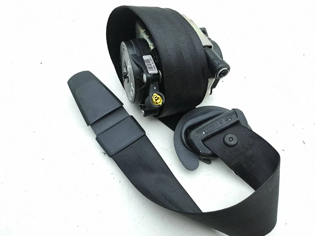 Front seatbelt R2302LL