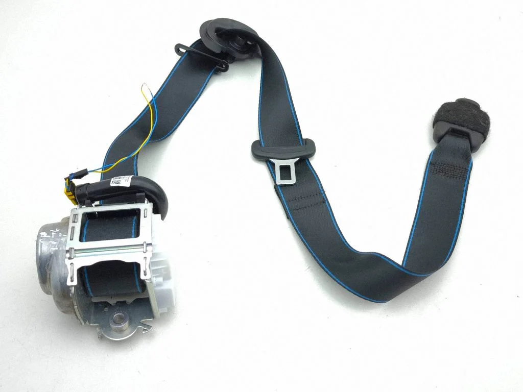 Front seatbelt 868848382R
