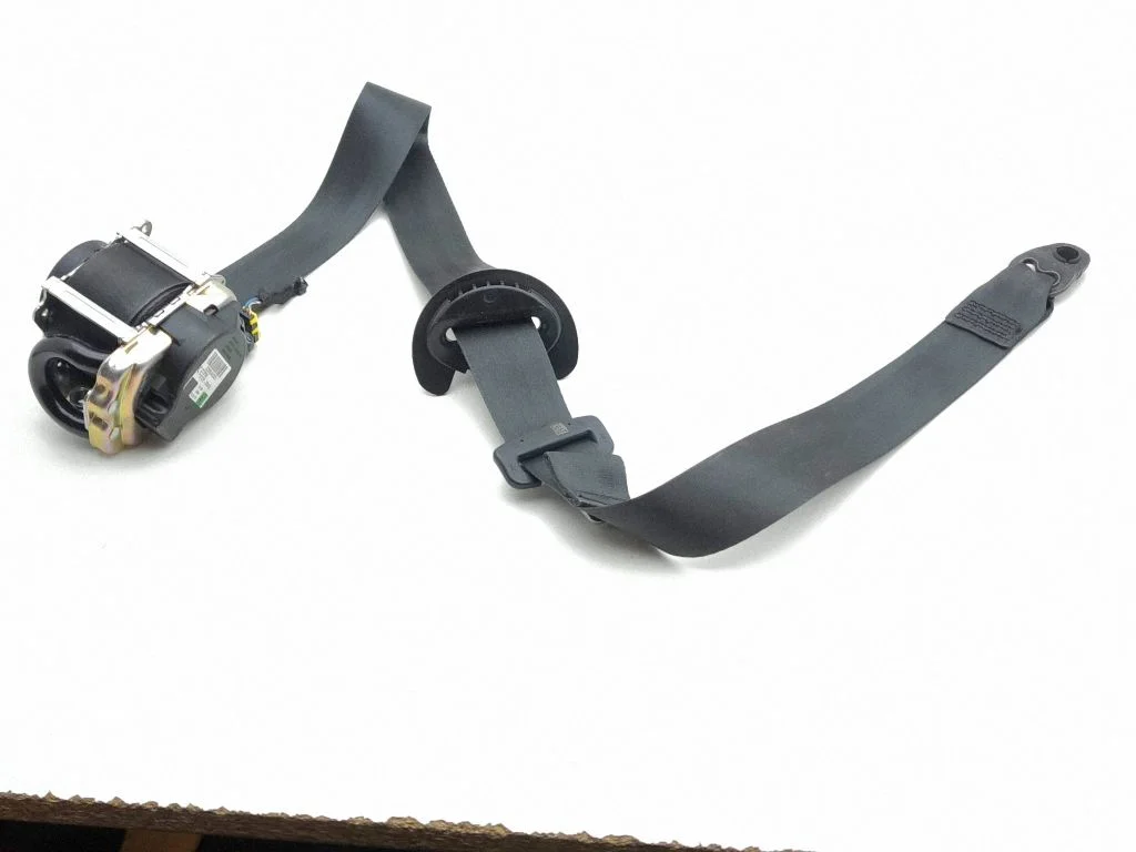Front seatbelt FK72611B08AC