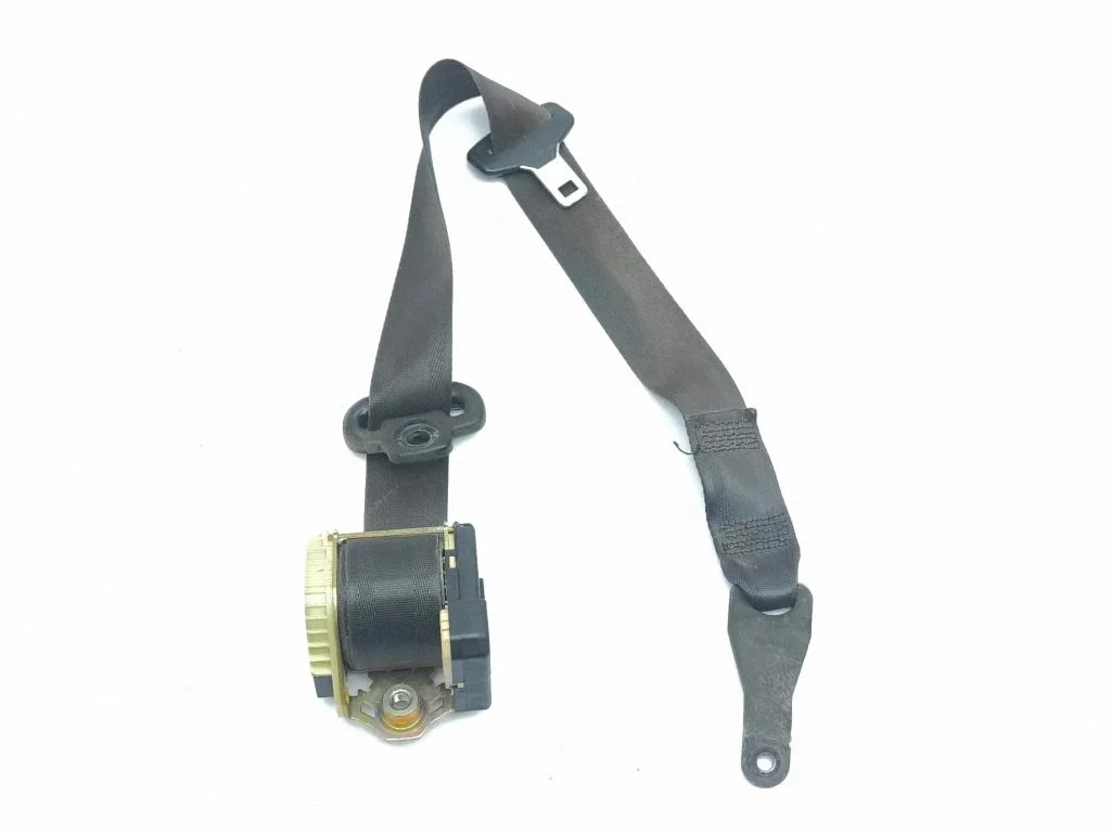 Front seatbelt – left