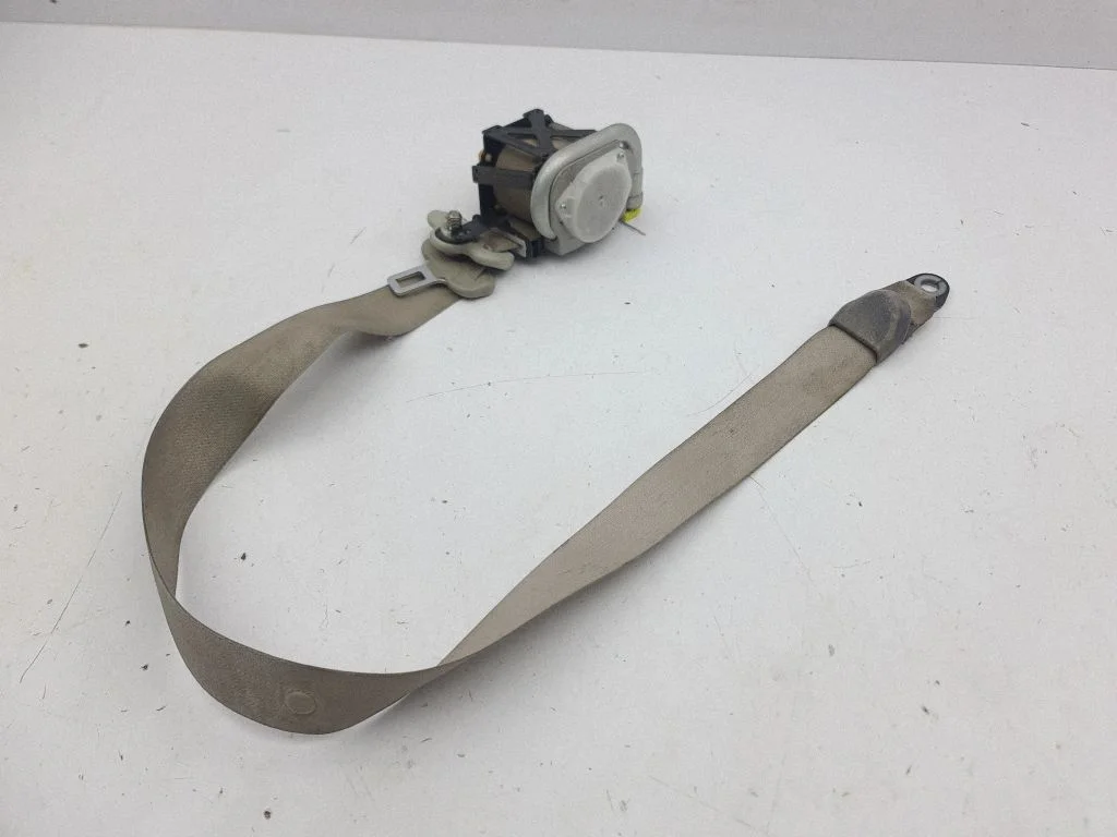 Front seatbelt EH44LH