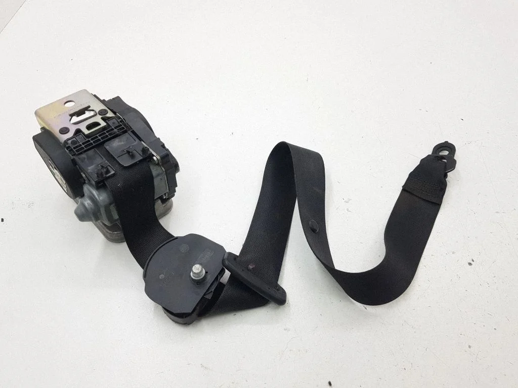 Front seatbelt G318U541961