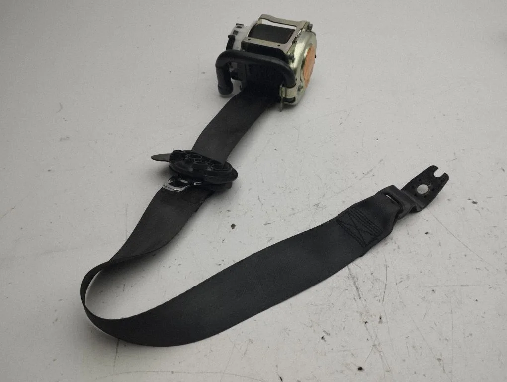 Front seatbelt 81A857737PL