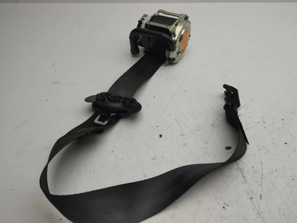 Front seatbelt 81A857737PL