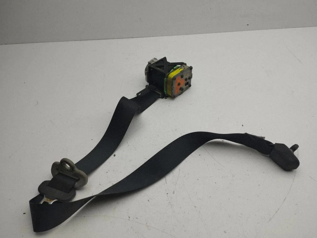 Front seatbelt 732100D200