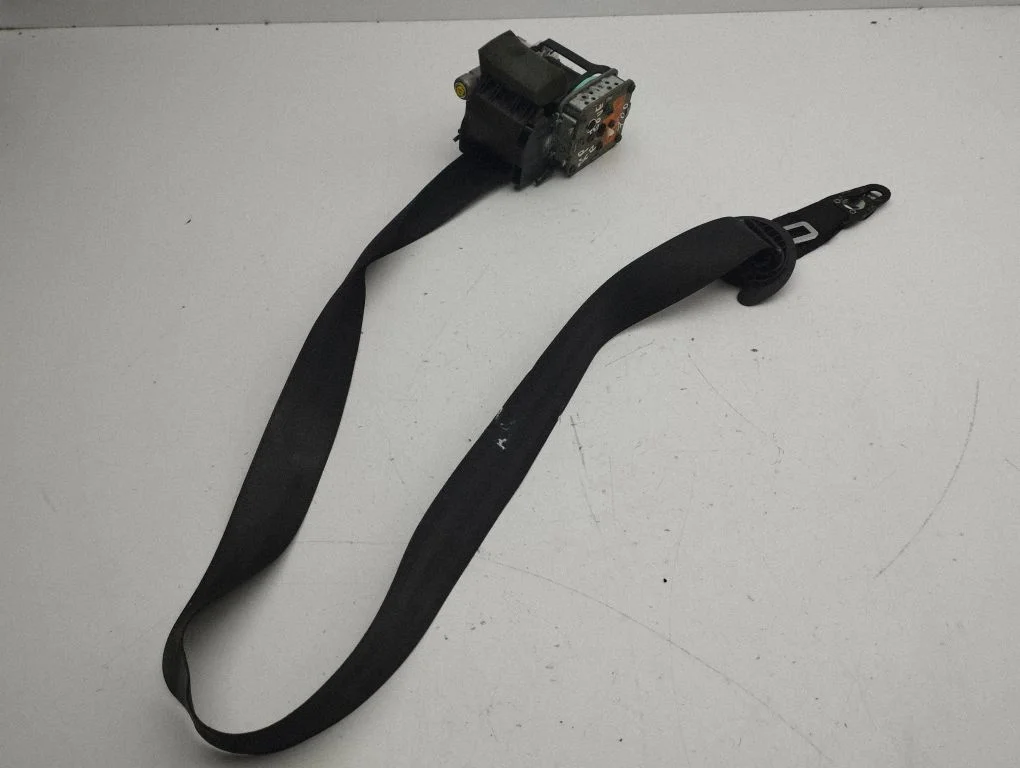 Front seatbelt 4G8857705B