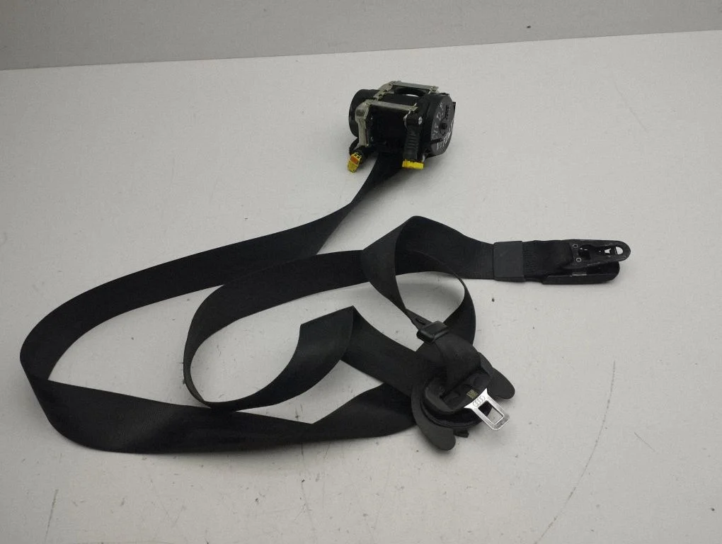 Priekšējā drošības josta 8W0857706