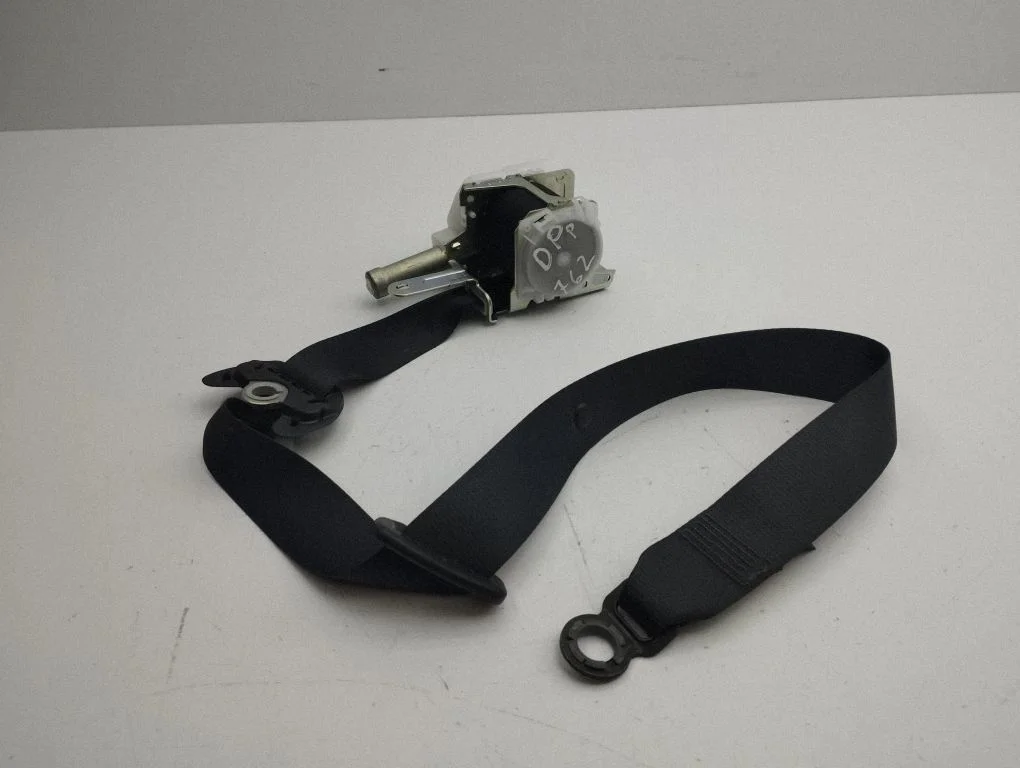 Front seatbelt – Toyota RAV 4 (XA50) (2018-)