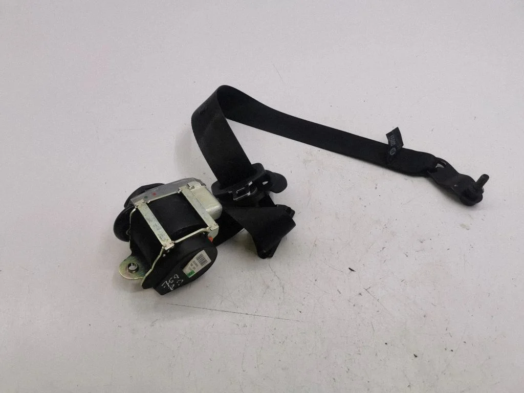 Front seatbelt BJ32611B08AC8PVJ