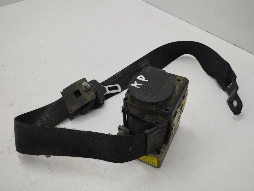 Front seatbelt – Mercedes-Benz C-Class W203 (2000-2007)