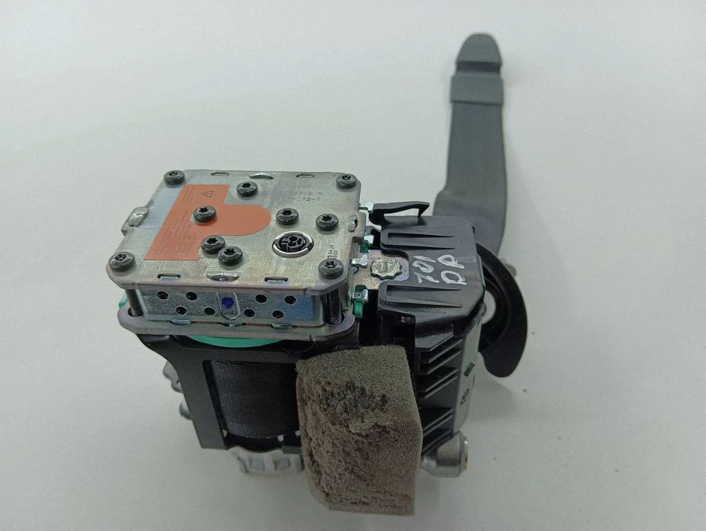 Front seatbelt 4G8857706M