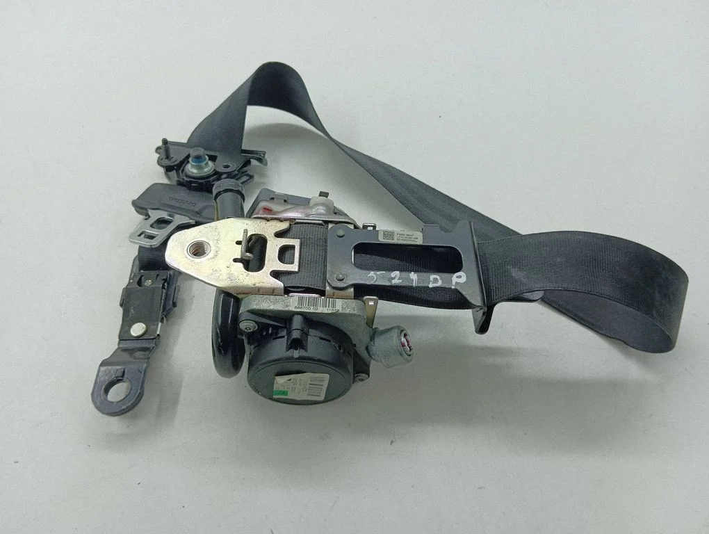 Front seatbelt 616155800