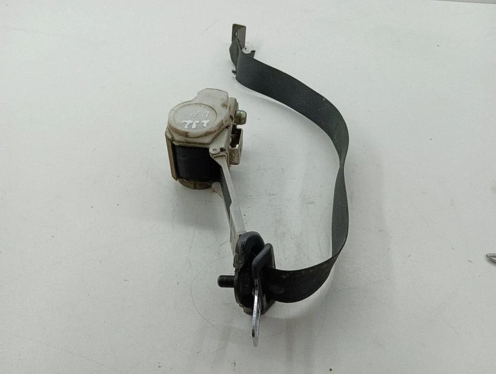 Front seatbelt 03314650