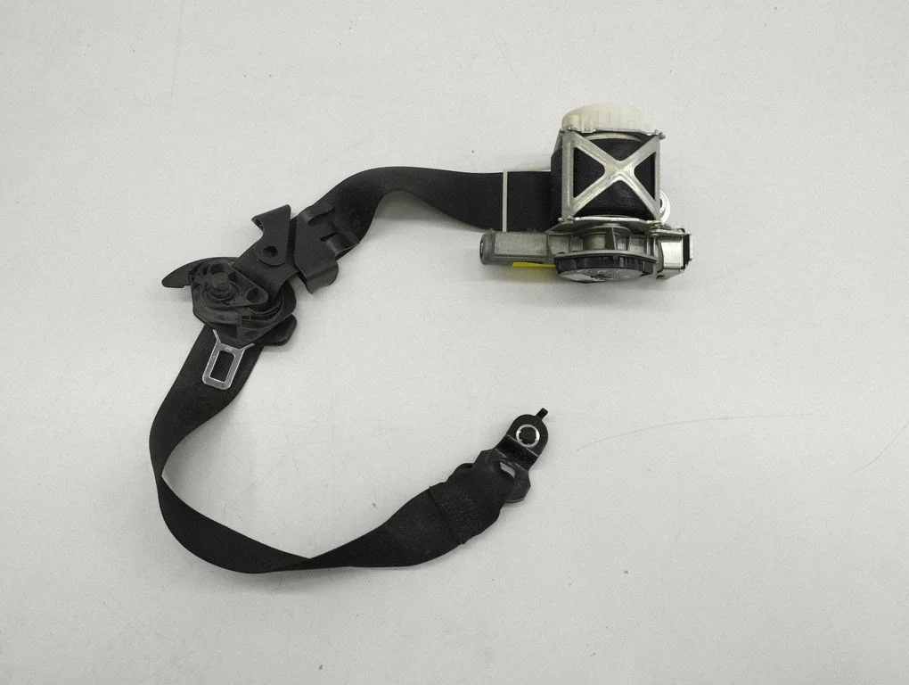 Front seatbelt 34011578