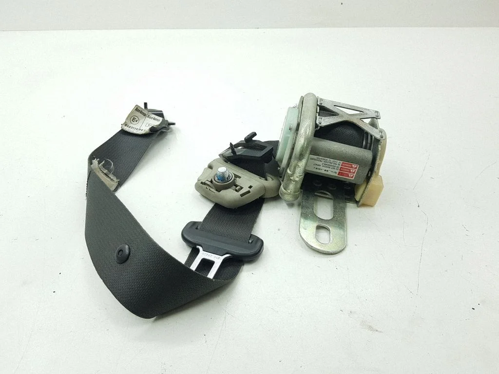 Front seatbelt E40433120